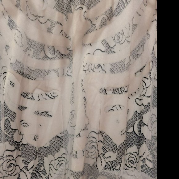 Ghostly Woman Costume M - Picture 6 of 6